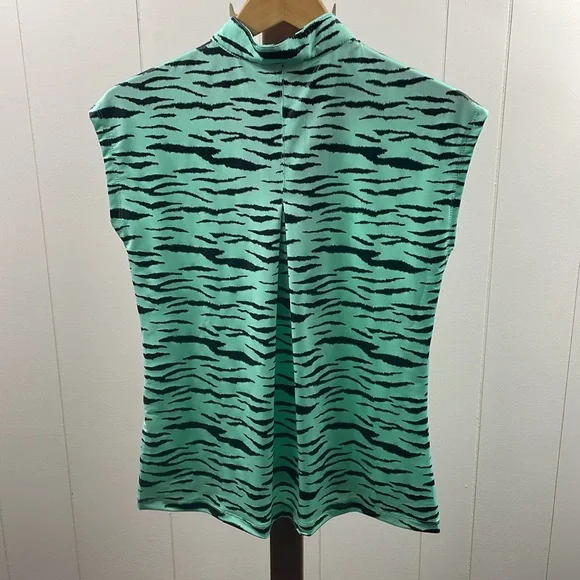 SOLD Jamie Sadock NWT Cap Sleeve Le Tiger 1/4 Zip Golf Shirt - Picture 4 of 4